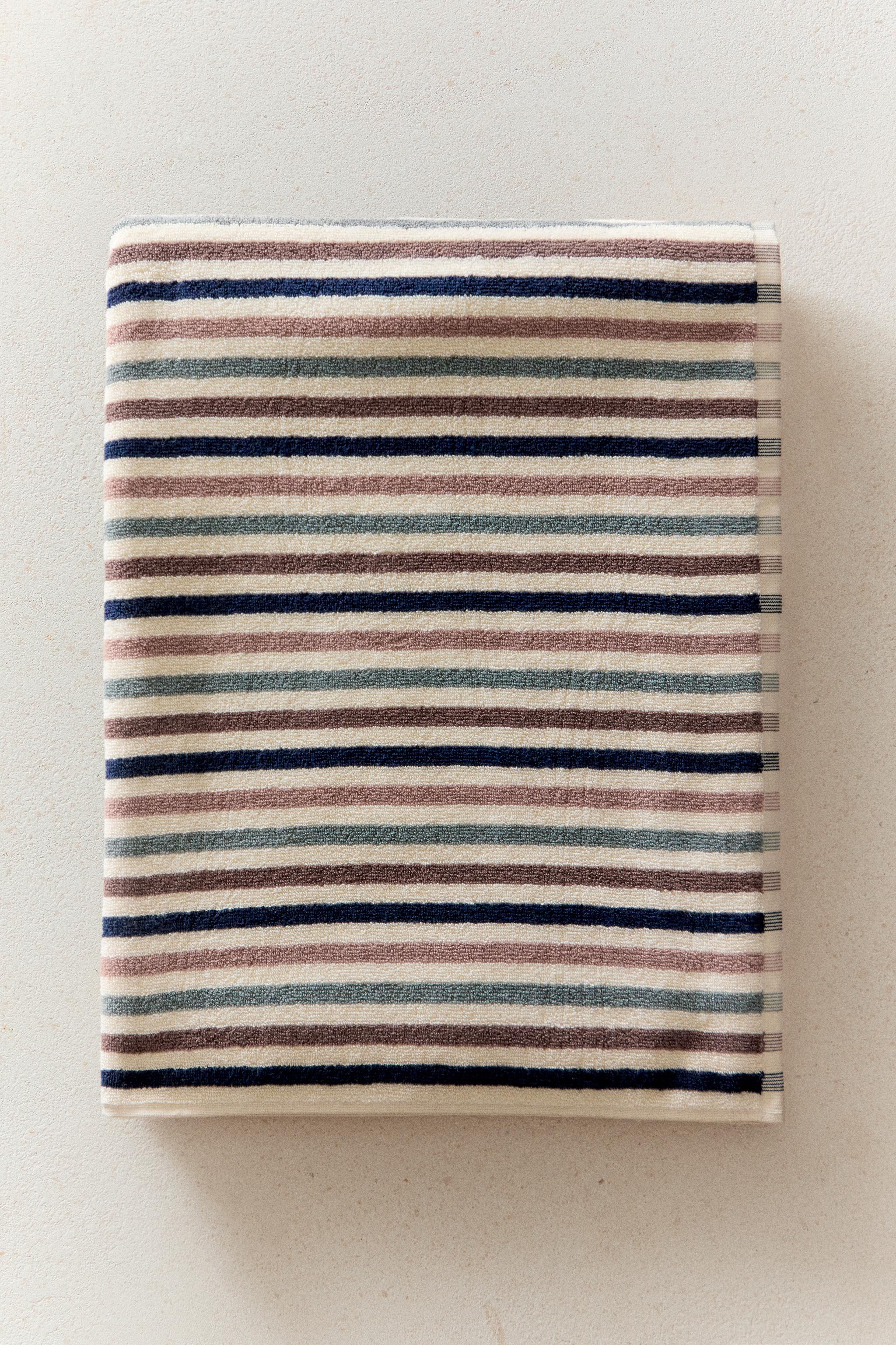 SERVIETTE DE BAIN RAYURES TONS POUDRÉS